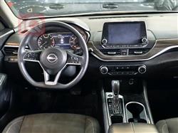 نيسان ألتيما